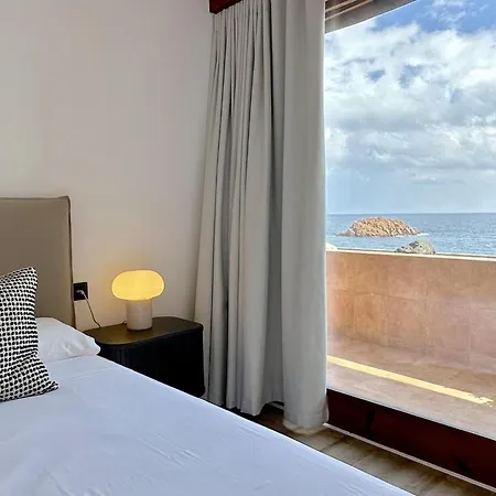 Duplex Frente Al Mar, Piscina Panoramica, Dos Pkg Apartment Tossa de Mar
